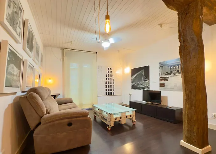 Апартаменты Arte Y Diseno Junto Al Casco Viejo De